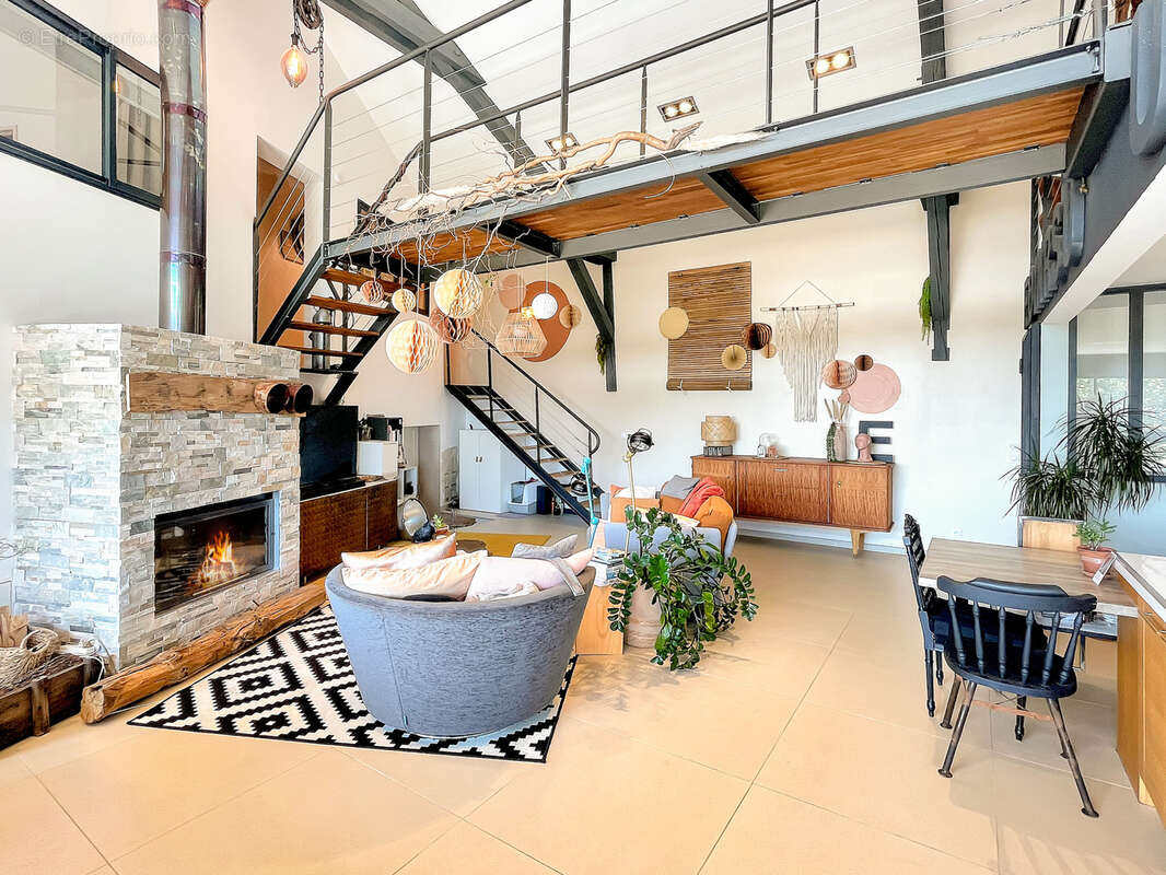 Appartement à ECHALAS