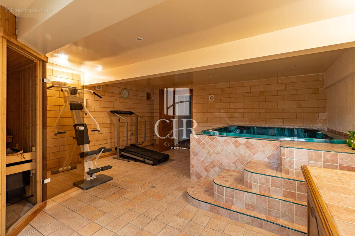 Maison 275 m² à Chezy-Sur-Marne  - photo 8