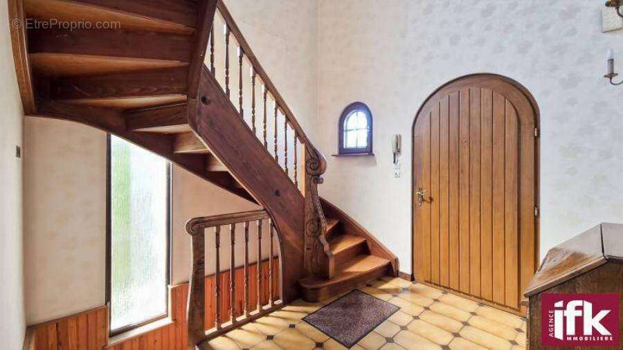 Horbourg-Wihr : Maison 5 chambres de 144m² sur 6 ares de terrain - photo 5