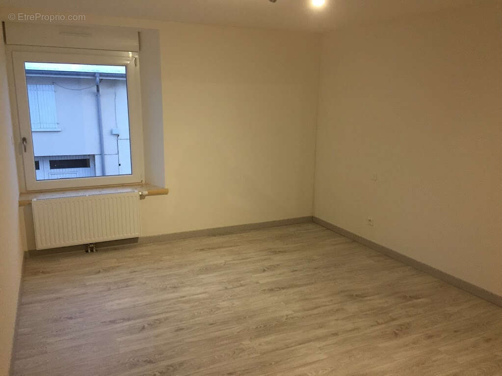 Appartement à VERCEL-VILLEDIEU-LE-CAMP