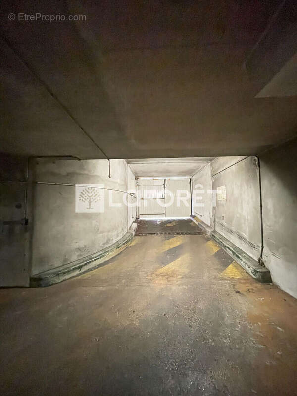 Parking à PARIS-13E