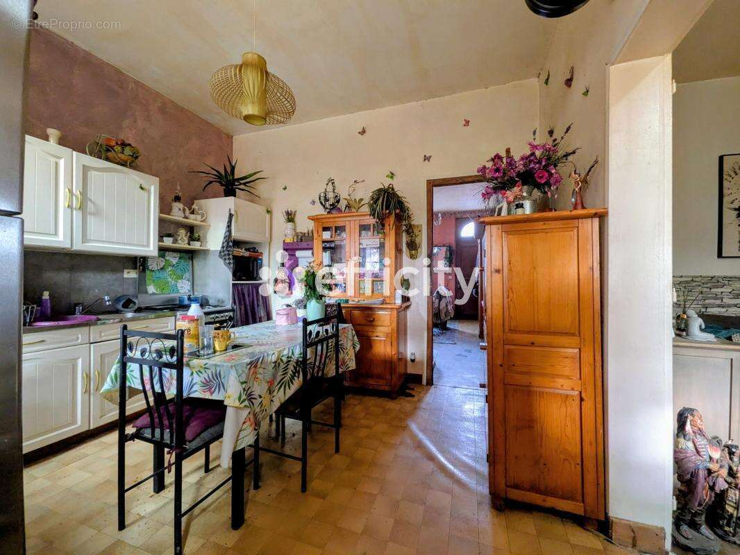 Maison à CINQ-MARS-LA-PILE