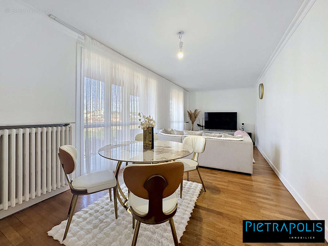 Appartement à SAINT-ETIENNE