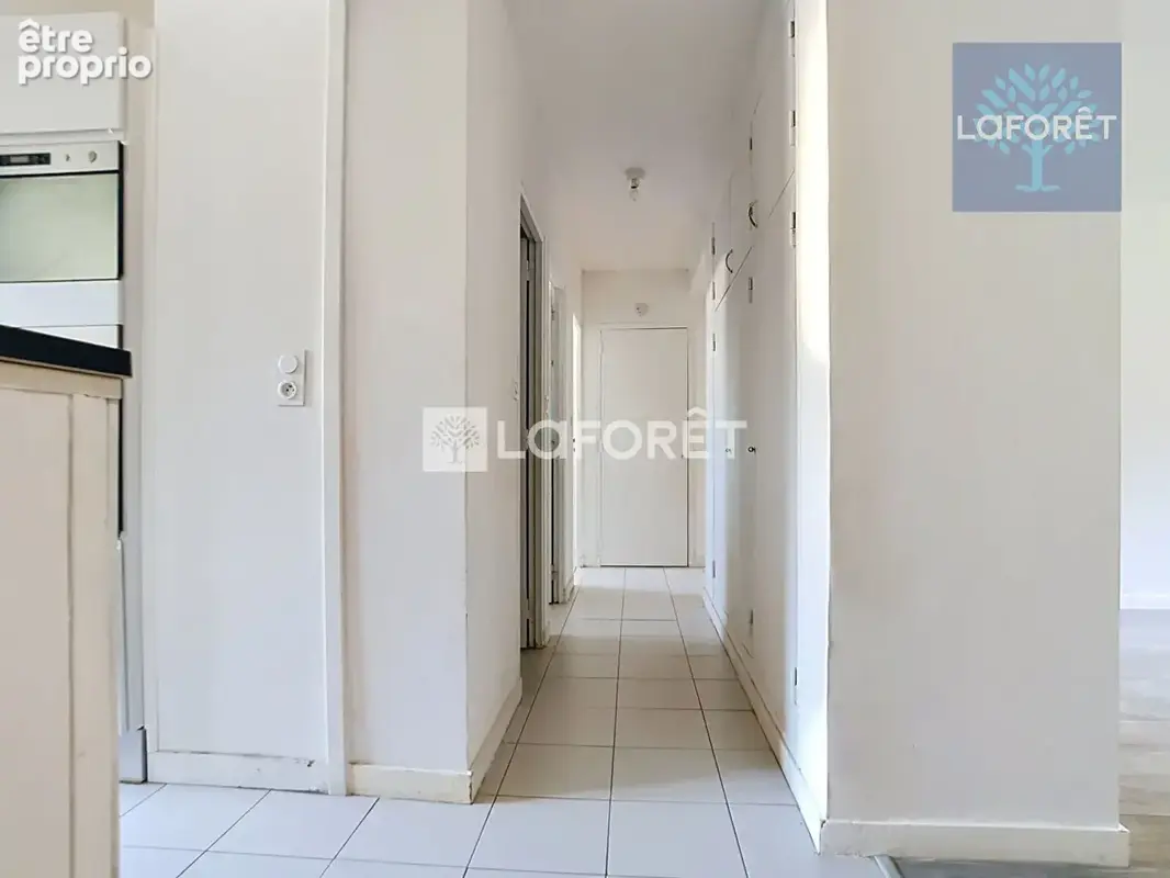 Rennes Alphonse Guérin - Type 3 avec parking et cave - 69.39 m² - photo 5