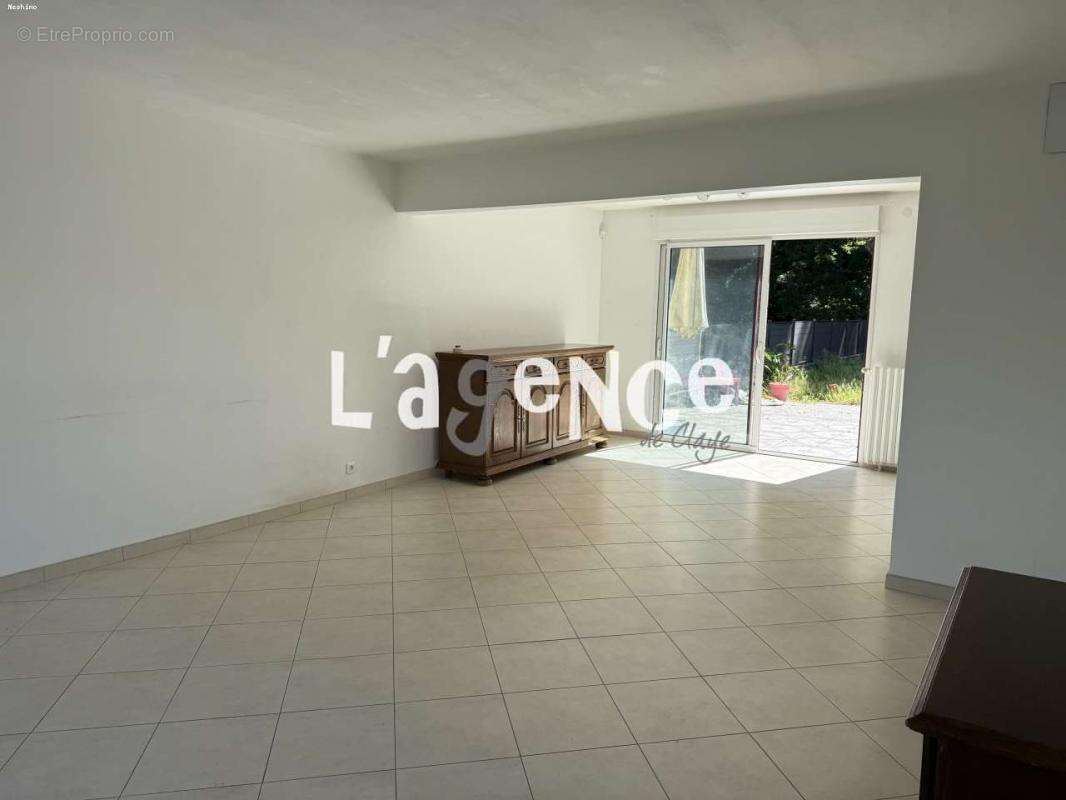 Maison à CLAYE-SOUILLY