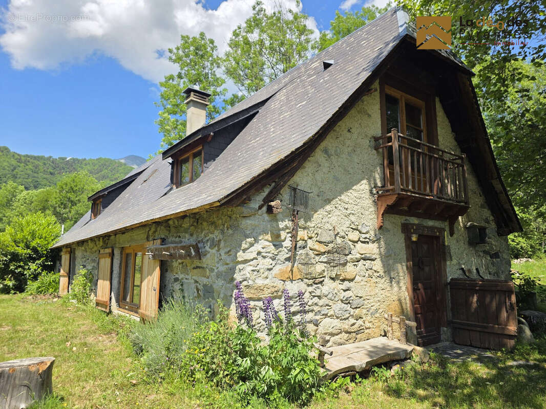 Maison à SALLES