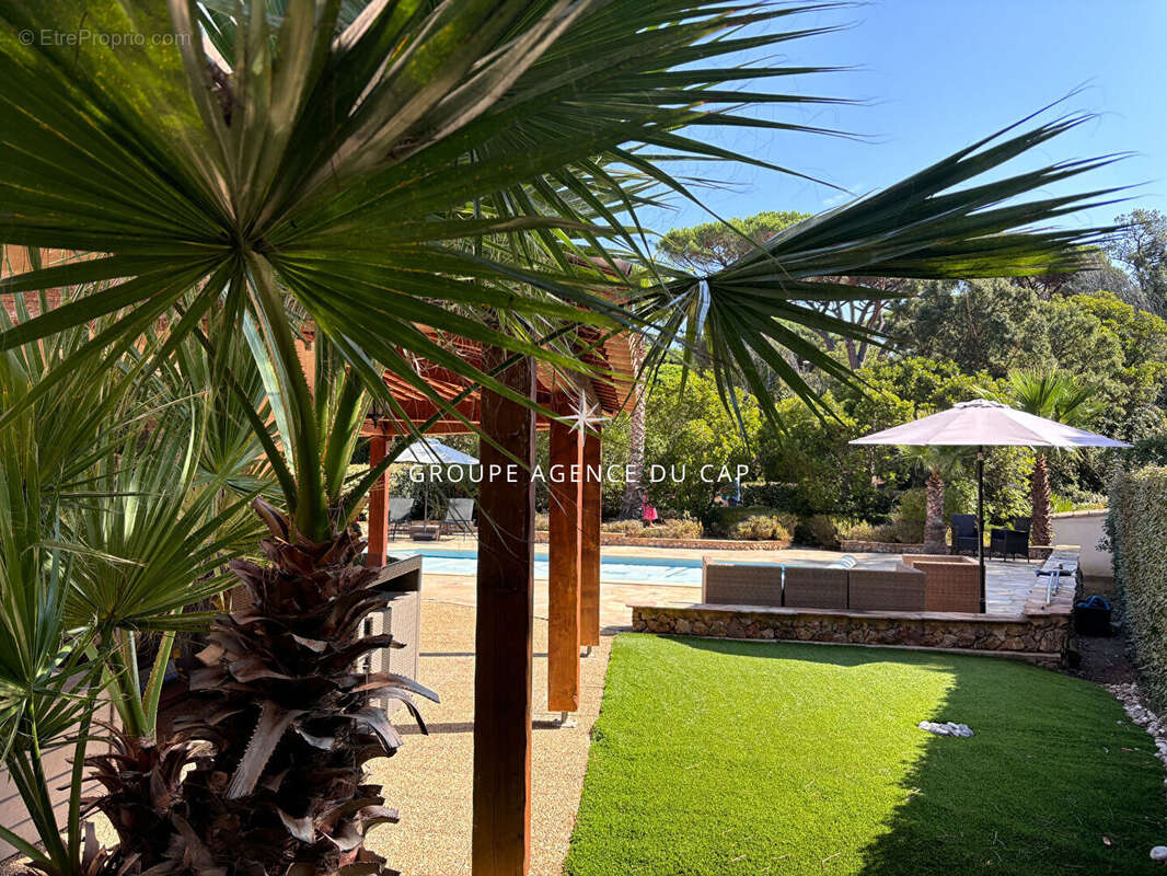 Maison à LES ISSAMBRES