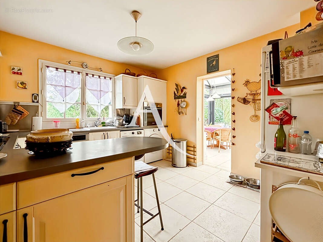 Maison à LES ESSARTS-LE-ROI