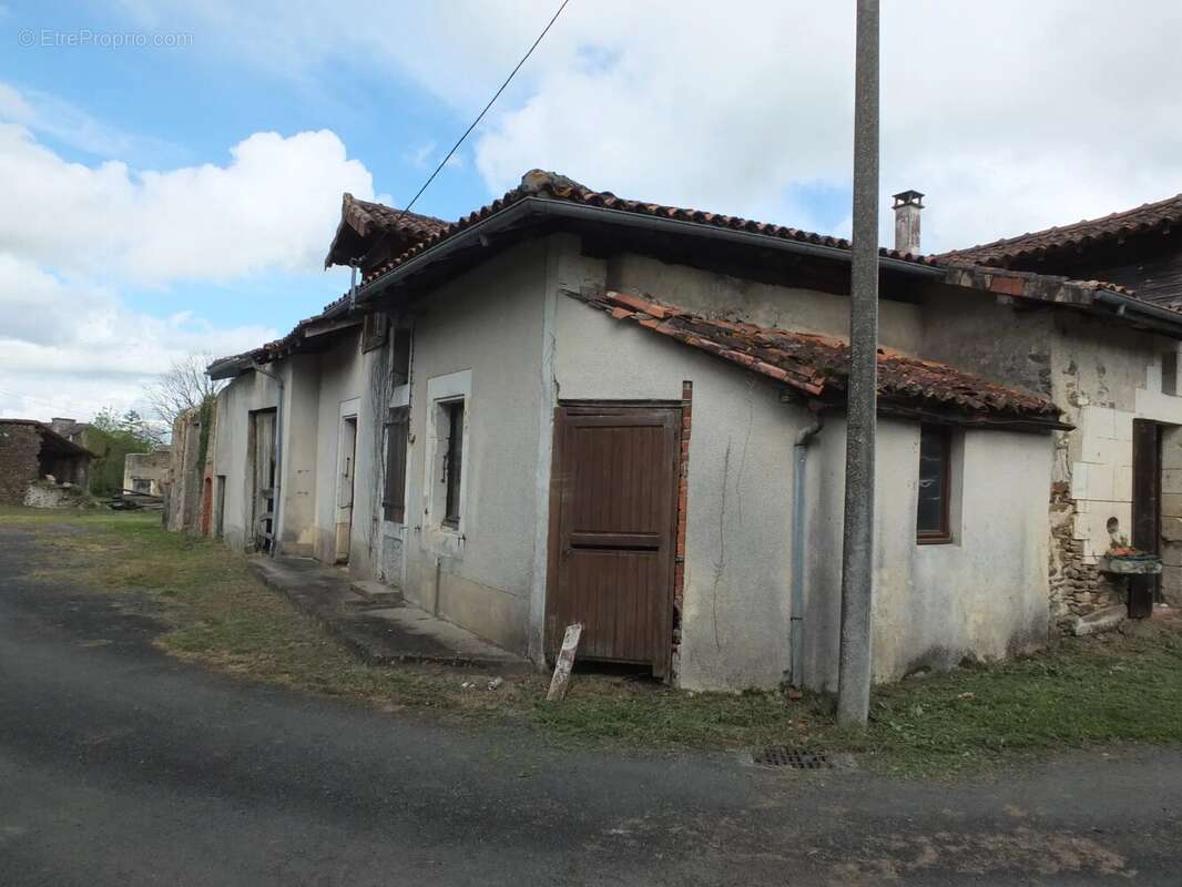 Maison à MONTEMBOEUF