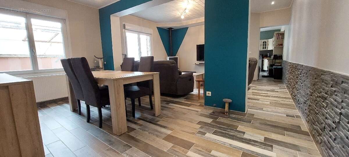 Maison à BRUAY-LA-BUISSIERE