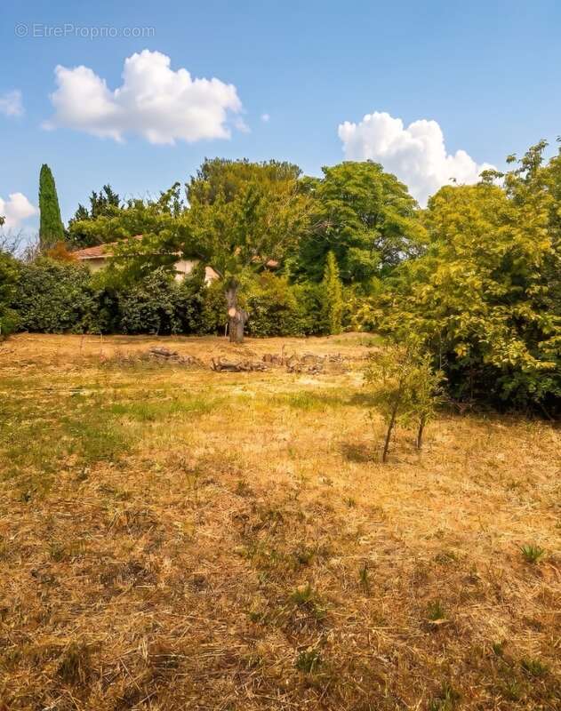 Terrain à AIX-EN-PROVENCE