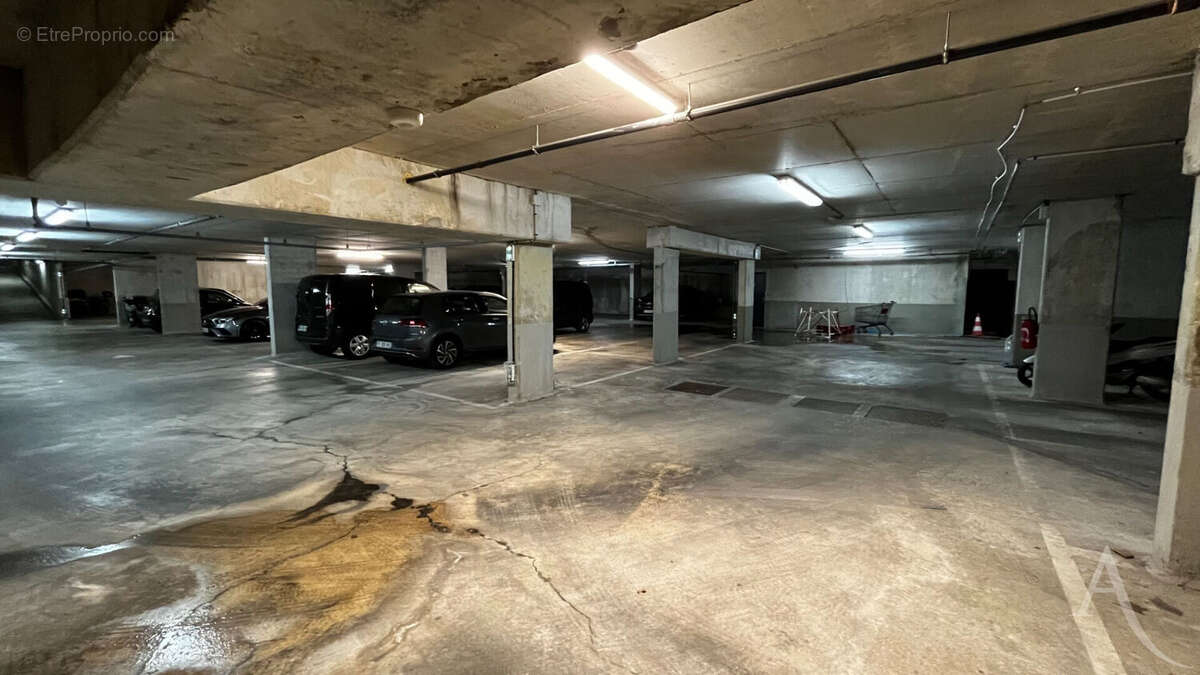 Parking / box Romainville - photo 3