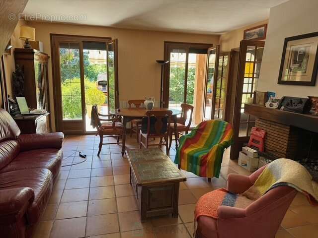 Maison à FOLLAINVILLE-DENNEMONT