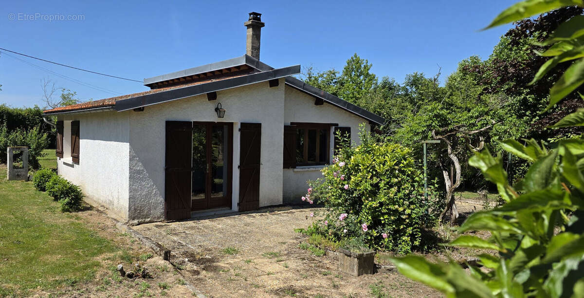 Maison à ISSERPENT
