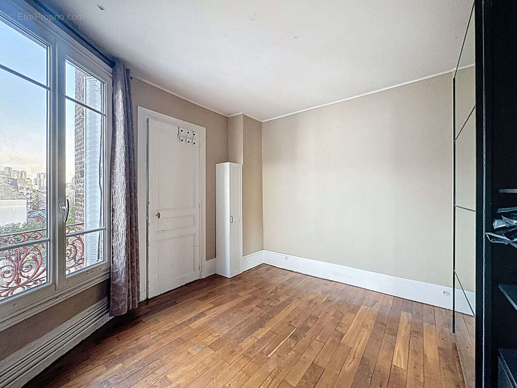 Appartement à SURESNES