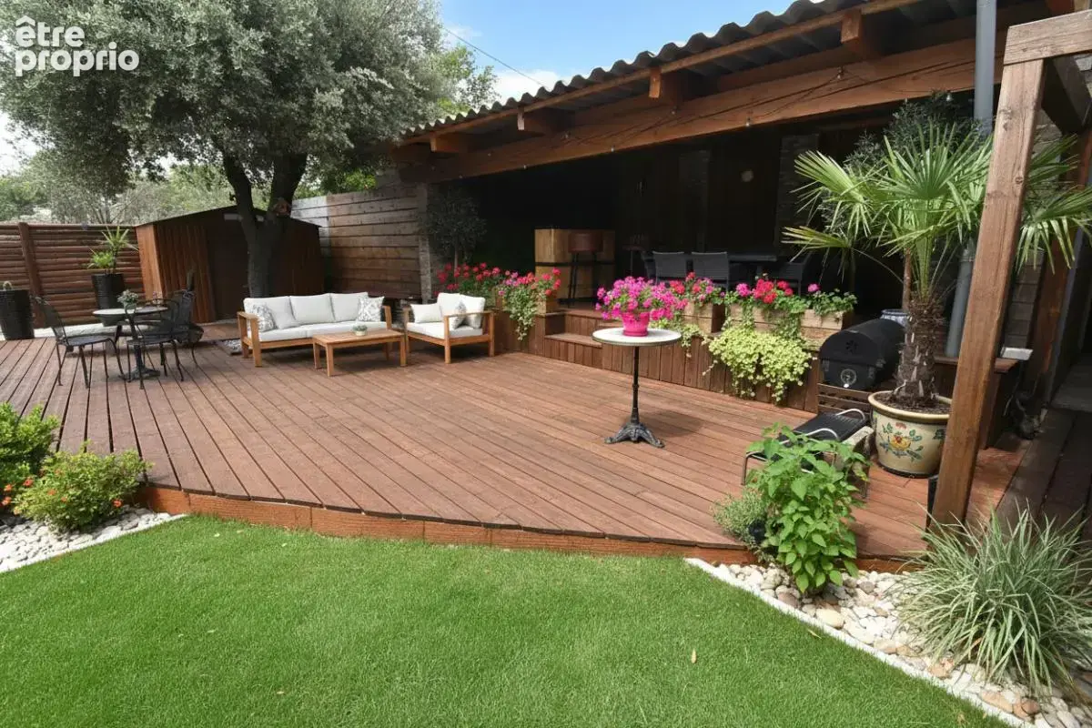 Villa 145 m² plain-pied, piscine  au sel, chauffée & pool house, 1 300 m² de terrain - photo 2