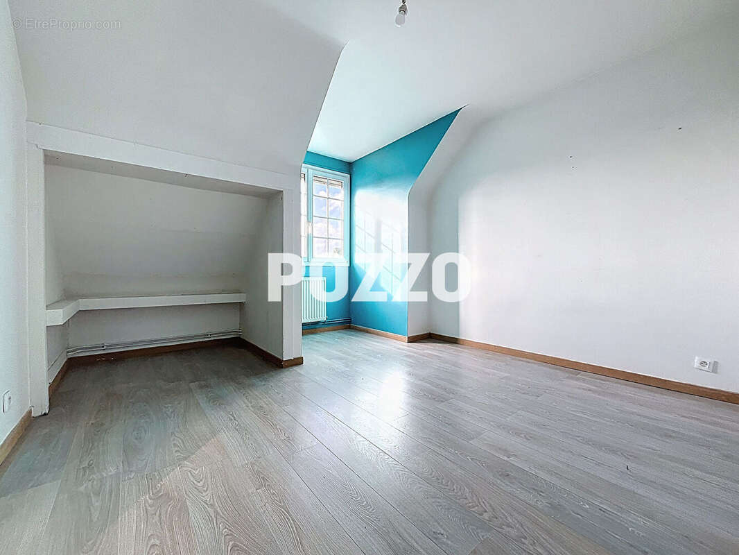 A vendre. saint-lô. beaux volumes avec vie de plain-pied. jardin de 600m² env. - photo 11