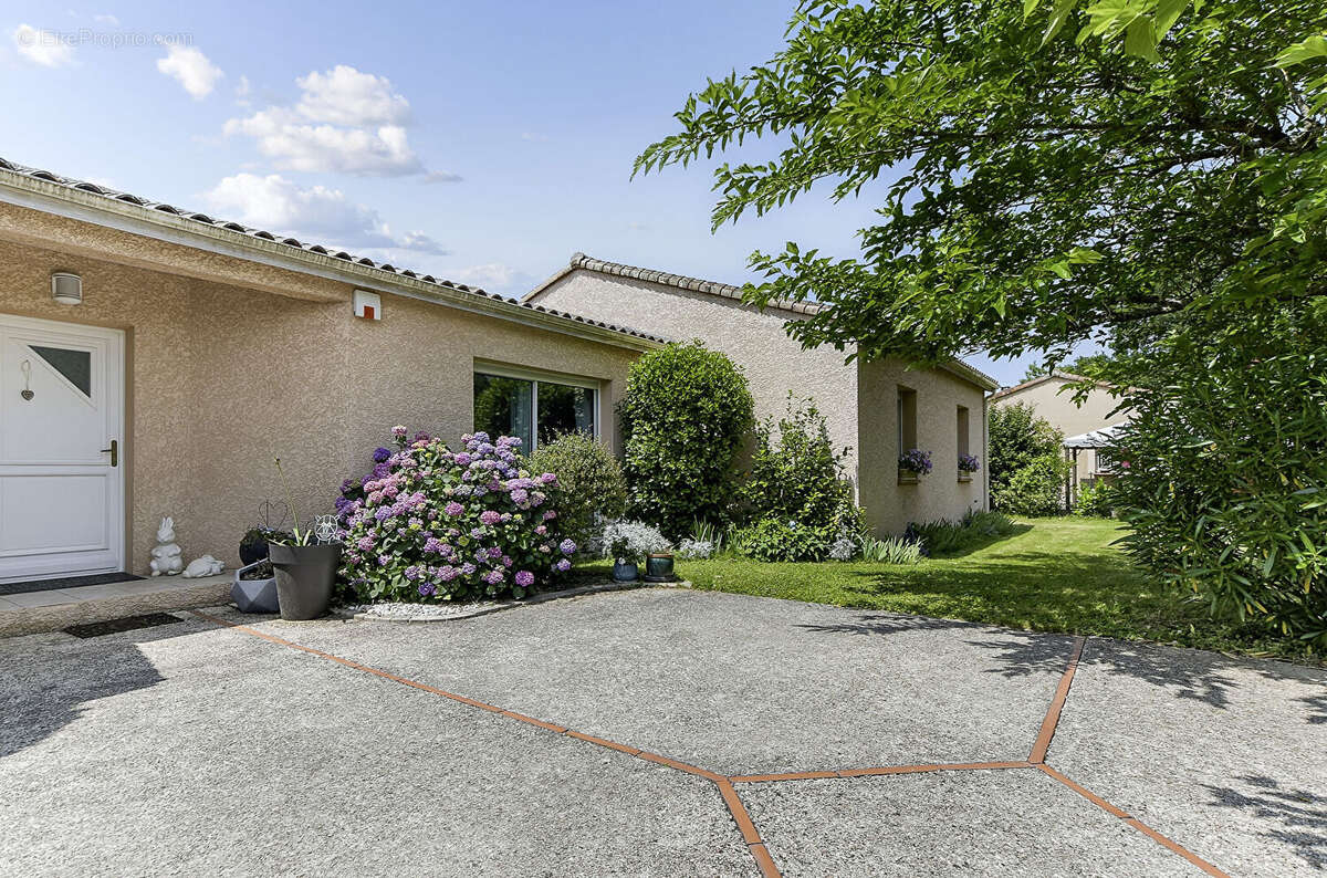 Maison T5 de plain-pied + piscine - Labastide-Saint-Sernin - photo 14