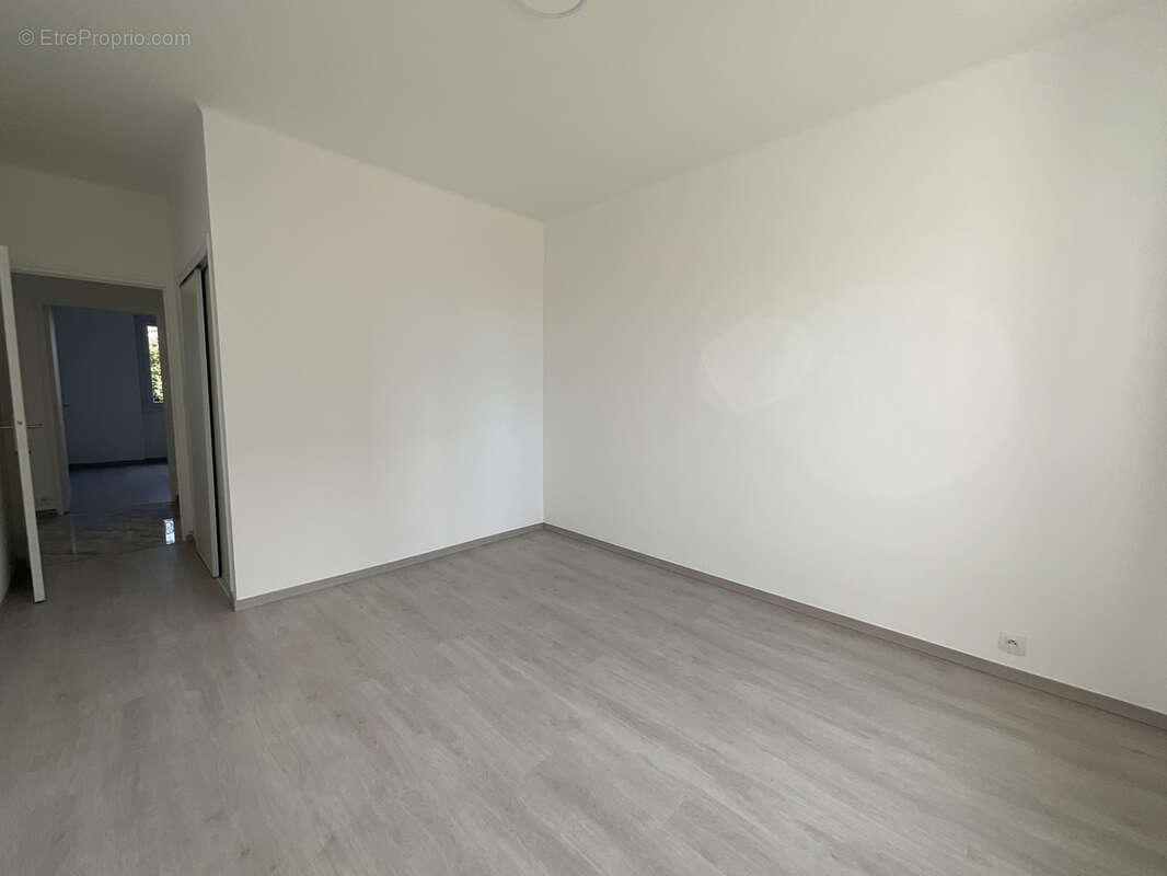 Appartement à SAINT-BONNET-DE-MURE