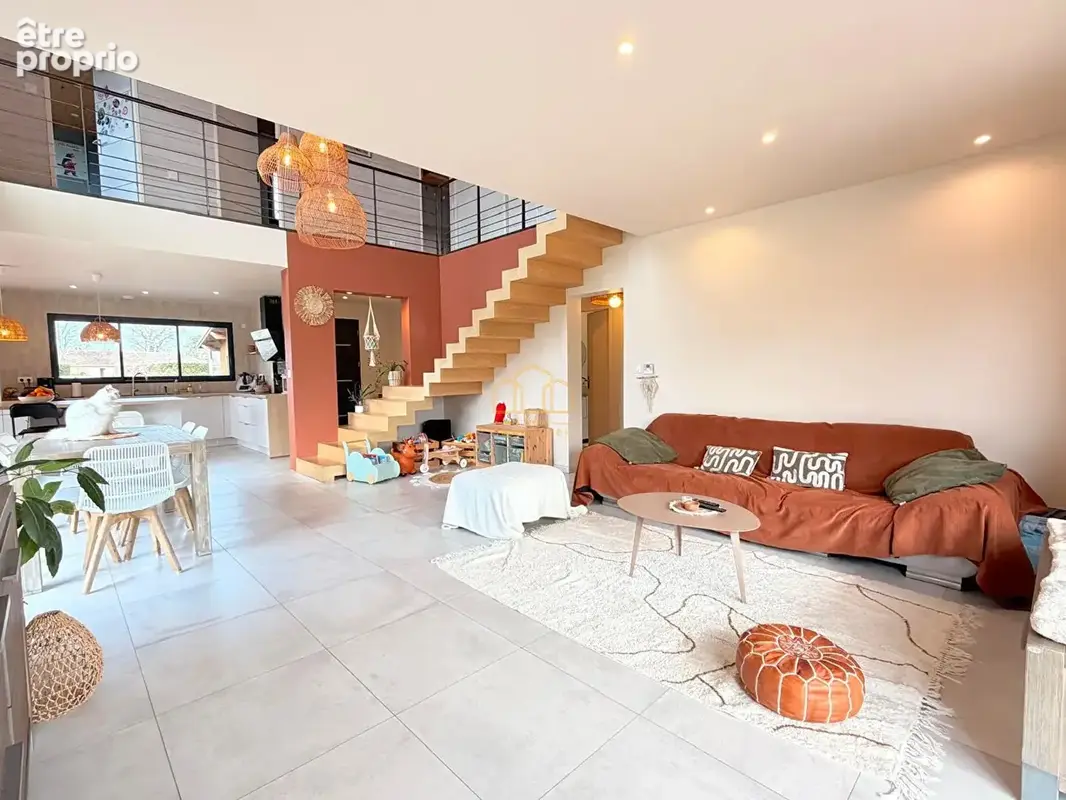 Maison contemporaine avec piscine, studio et garage à vendre à Salles - photo 6