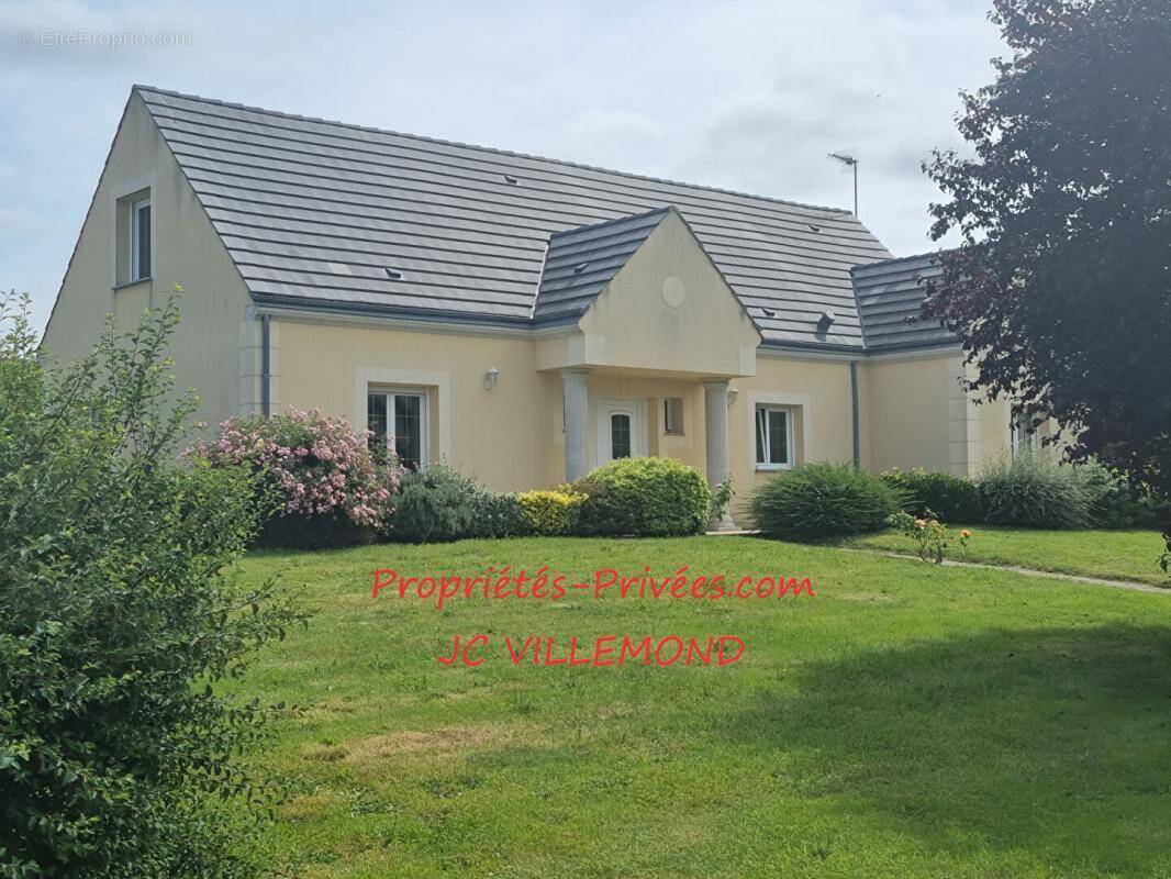 Maison à LES BORDES