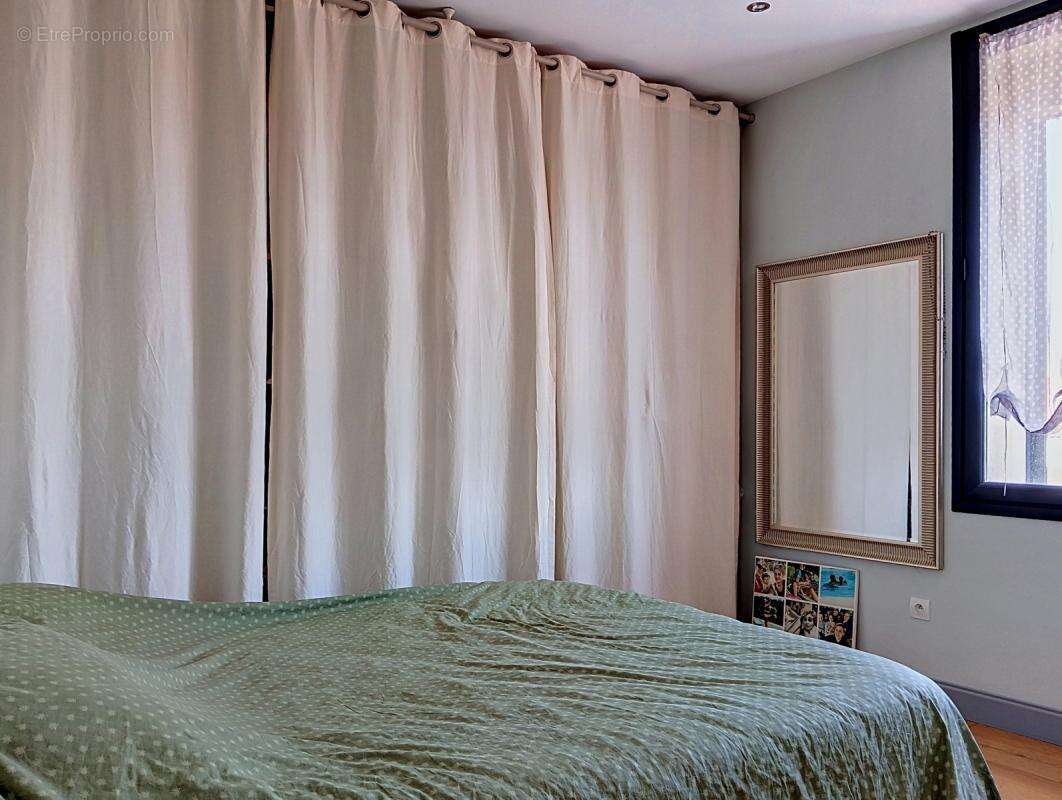 Appartement à PERNES-LES-FONTAINES