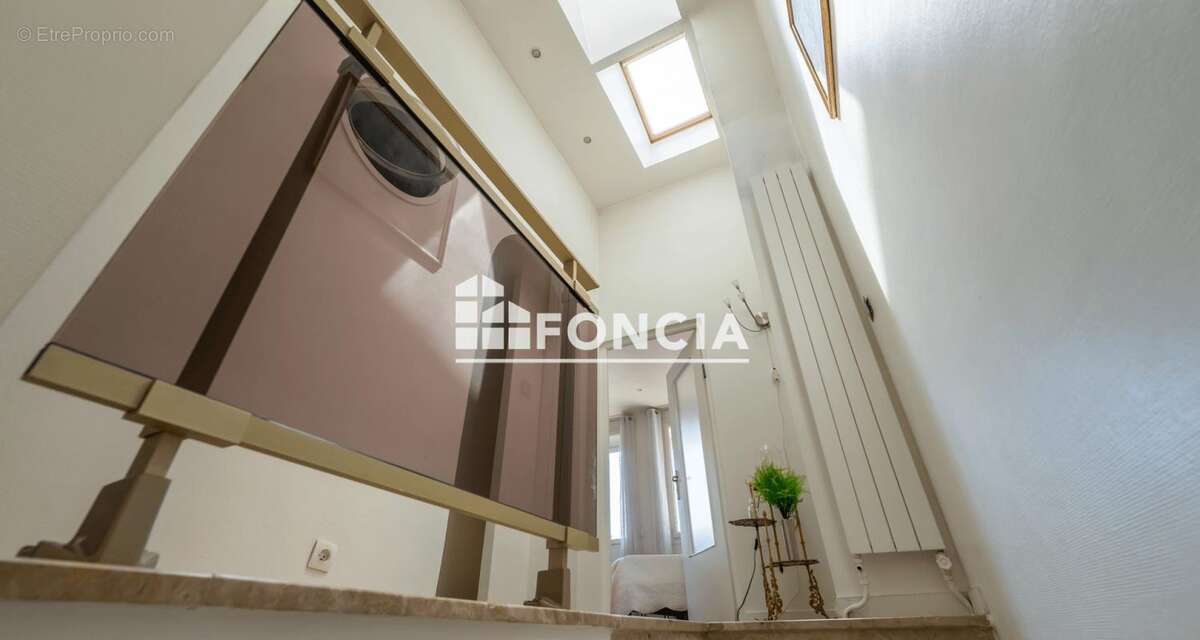 Maison à PARIS-19E