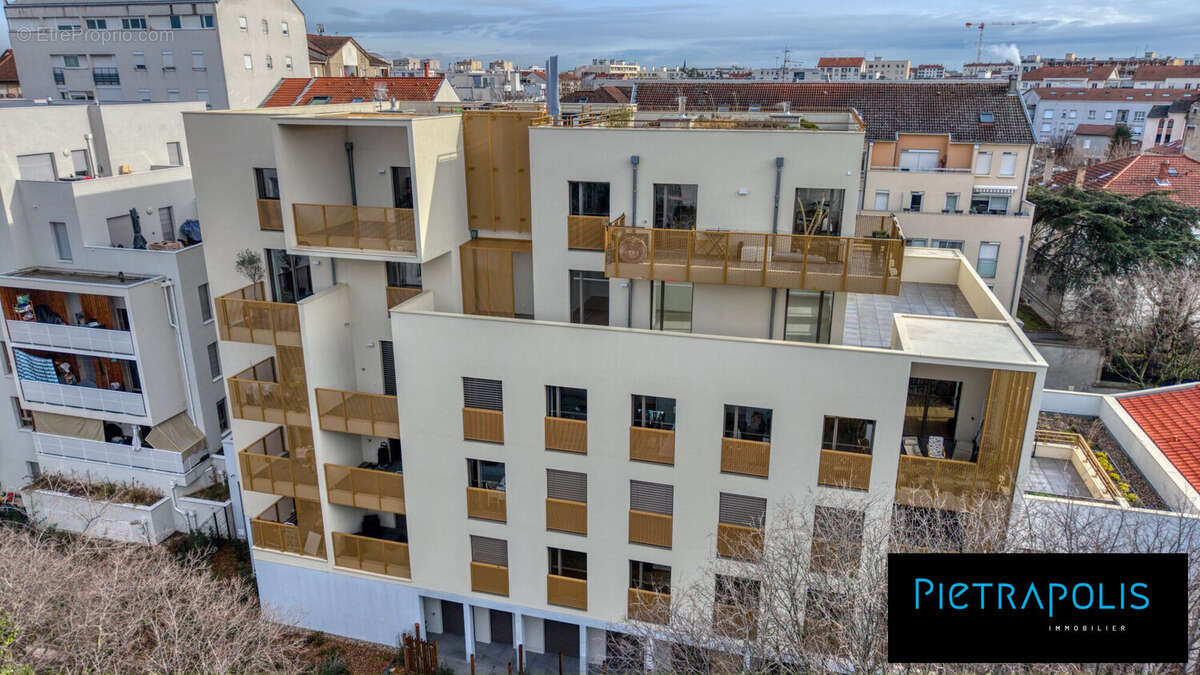 Appartement 89 m² à Villeurbanne  - photo 2