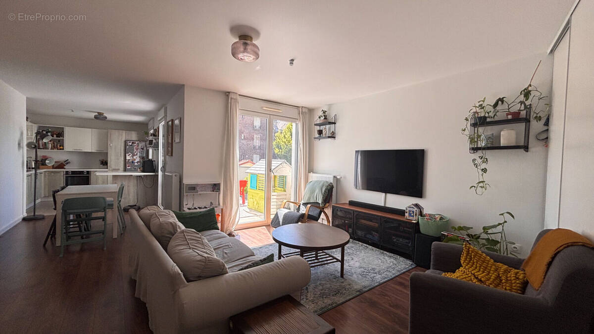 Appartement à NANTERRE