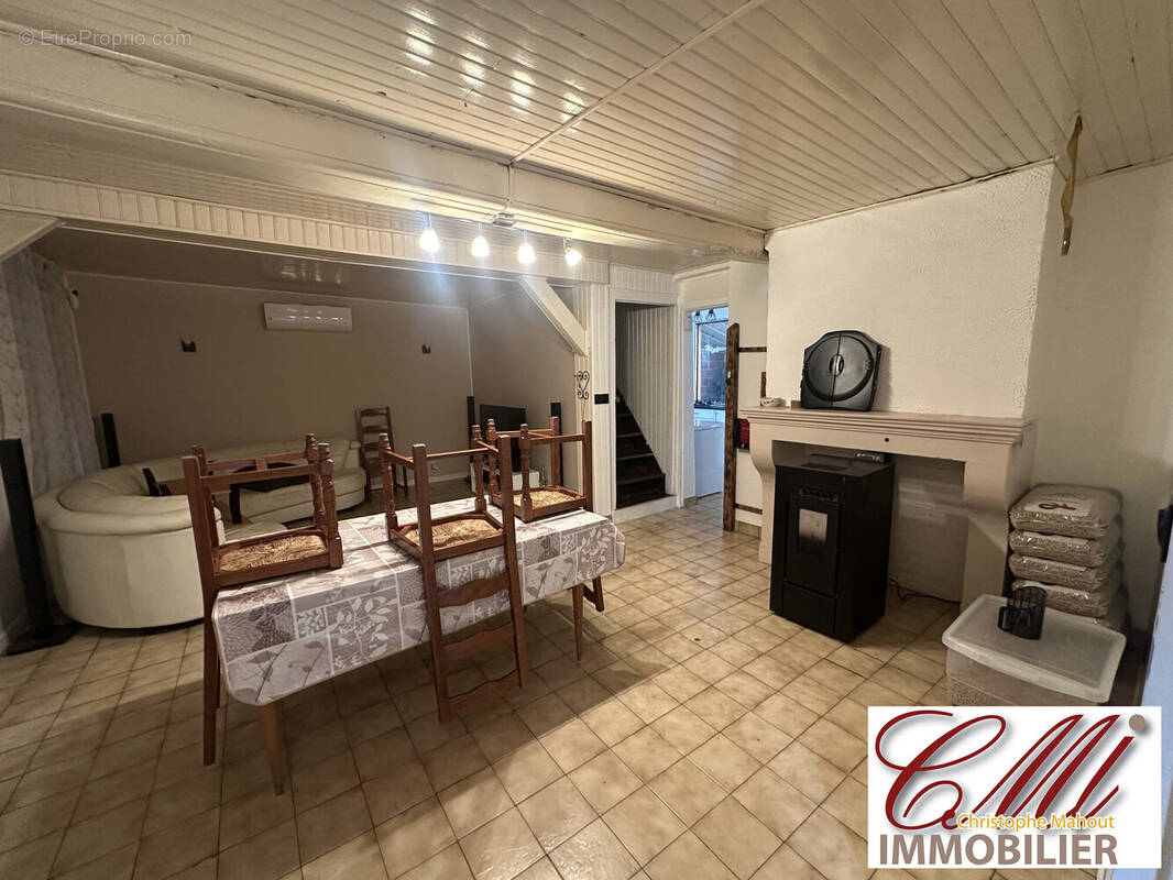 Maison 148 m² à Saint-Remy-En-Bouzemont-Saint-Genest-Et-Isson  - photo 2