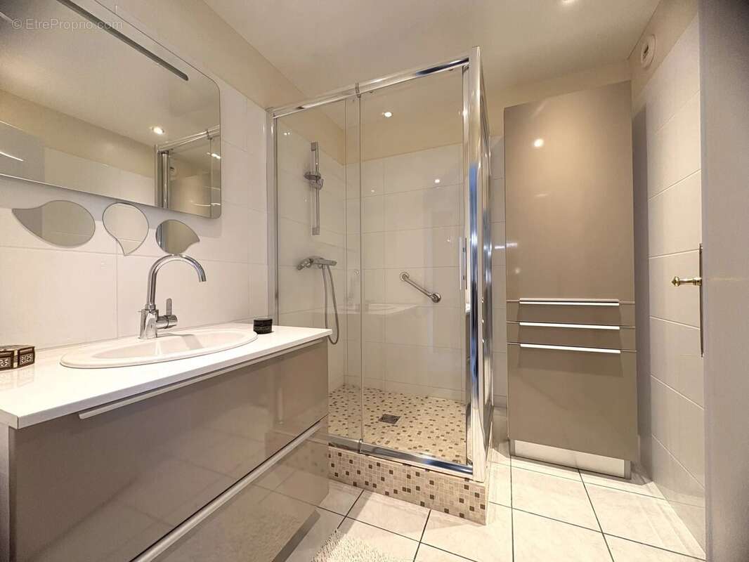 Appartement à LE PLESSIS-TREVISE