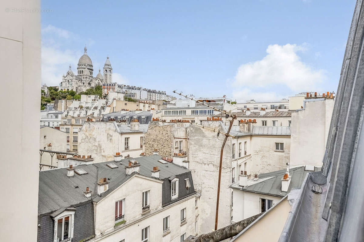 Appartement à PARIS-18E