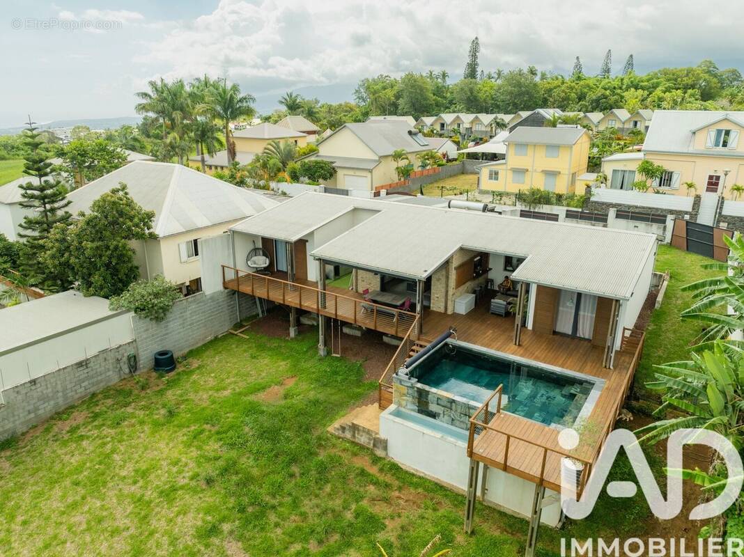 Photo 1 - Maison à LE TAMPON