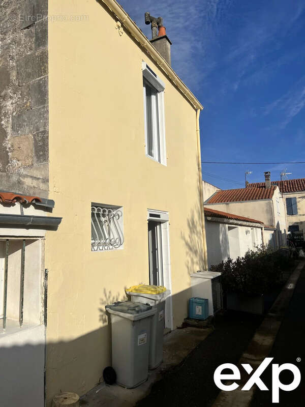 Maison à PORT-DES-BARQUES