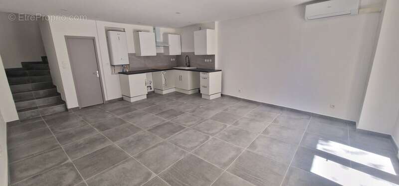 Appartement à PORT-DE-BOUC