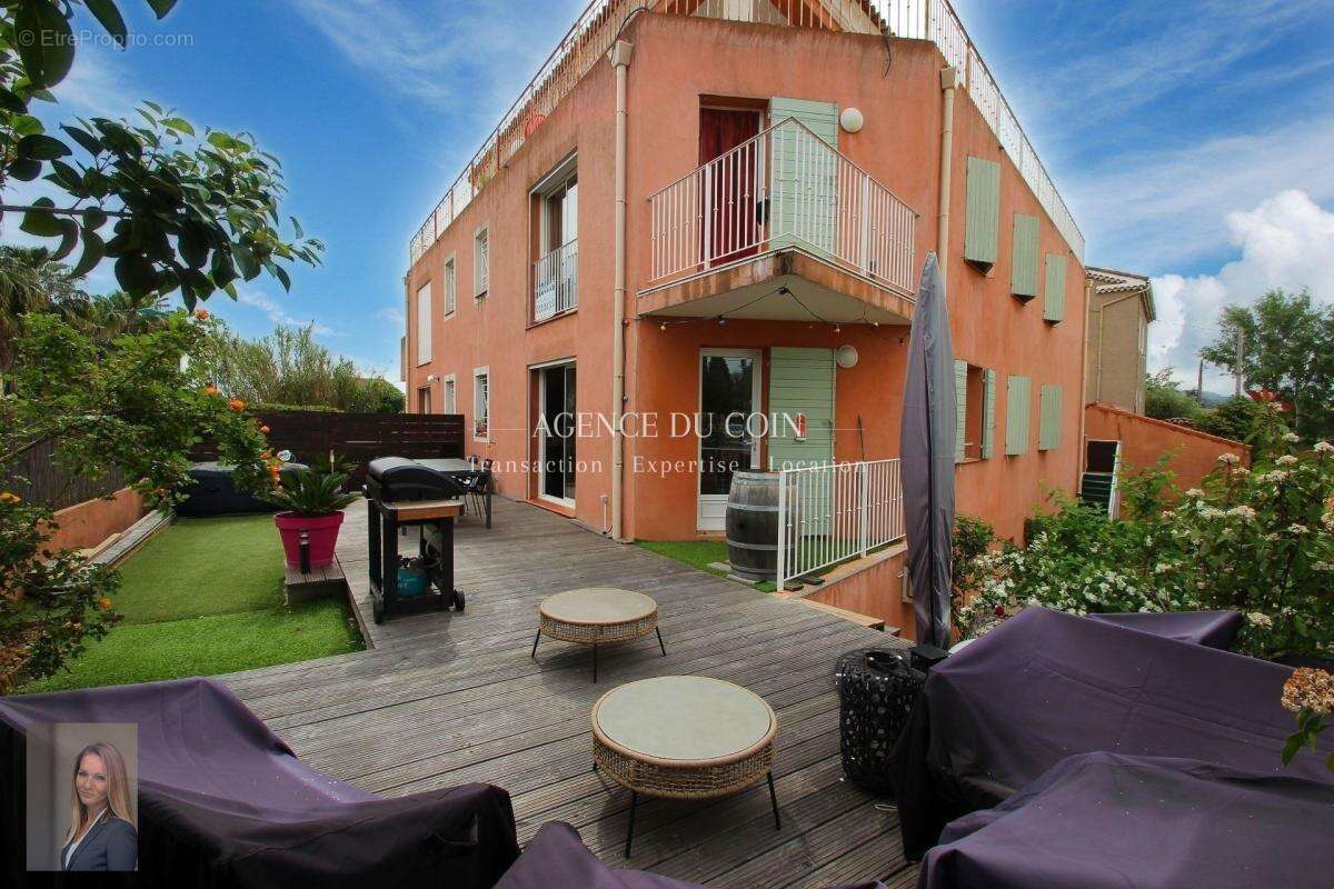 Appartement à LE MUY