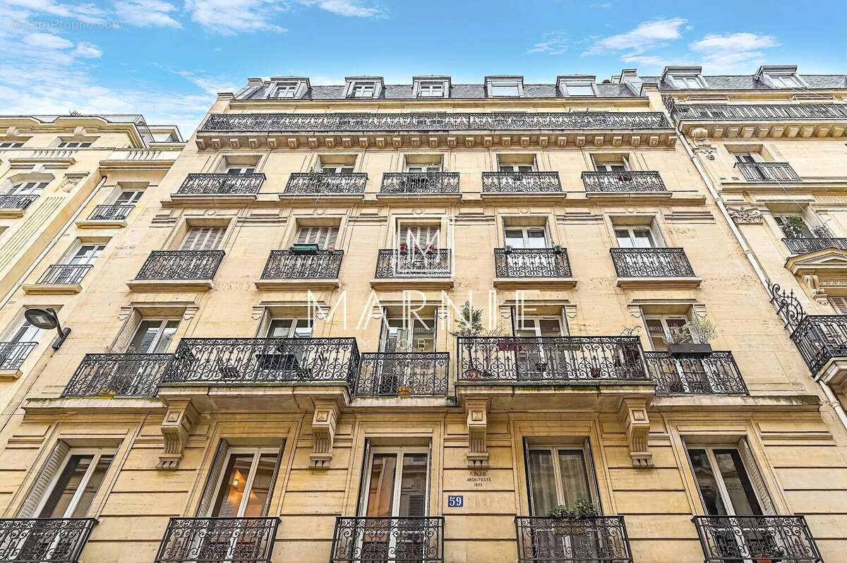 Appartement à PARIS-15E