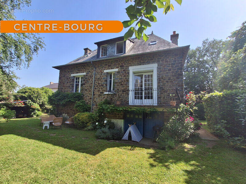 Maison à SAINT-DOMINEUC