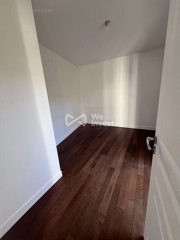 Appartement à LINAS