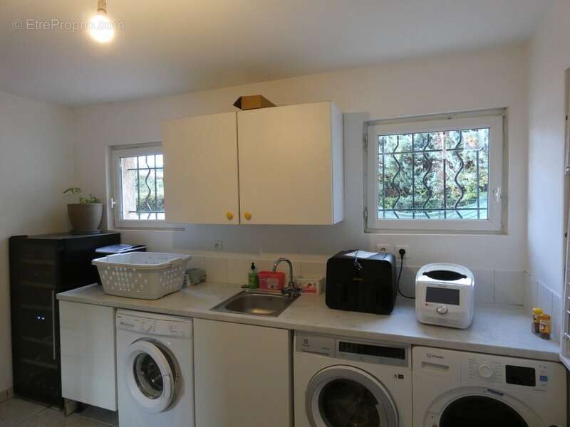 Maison à VACQUIERES