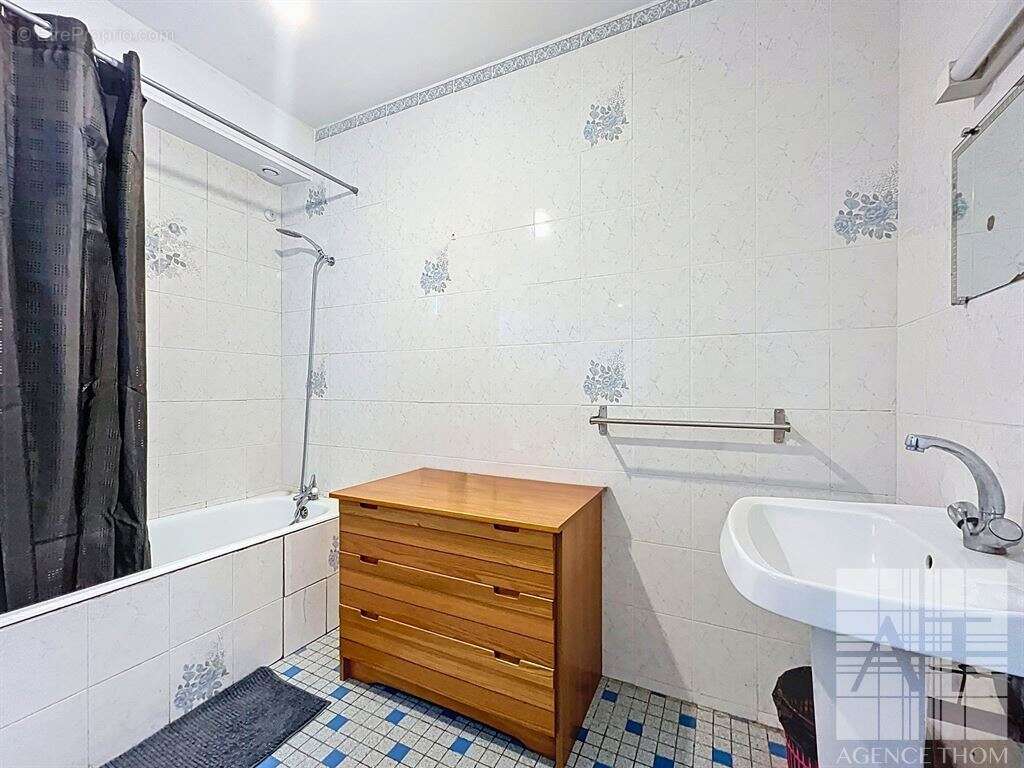 Maison à LONGUEFUYE