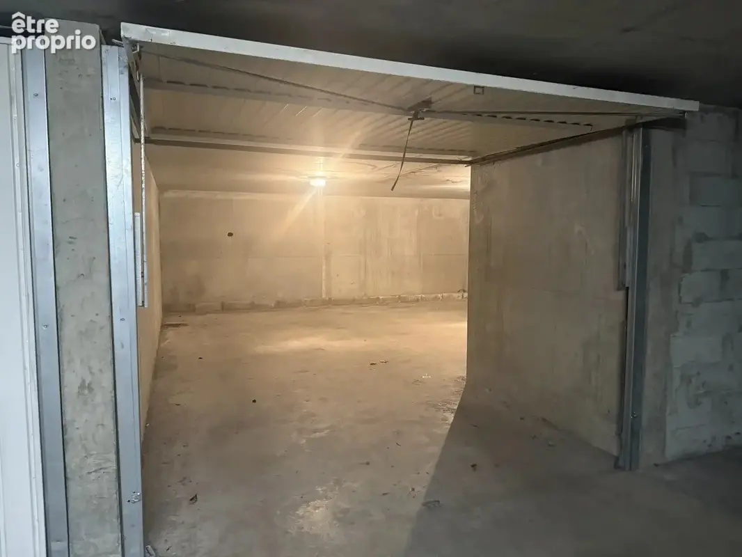 Photo Parking à Villeurbanne au prix de 38 000€