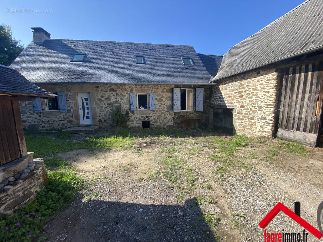 Maison à SAINTE-FEREOLE