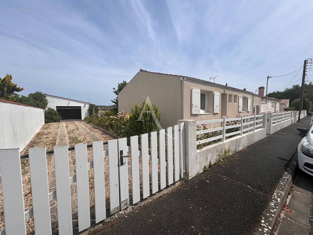 Maison à SAINTES