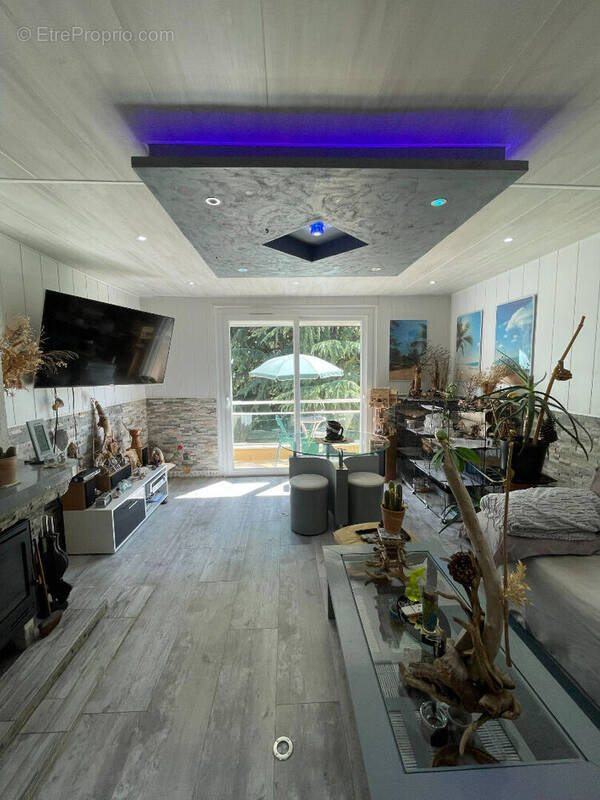 Appartement à SAINT-JEAN-DE-BRAYE