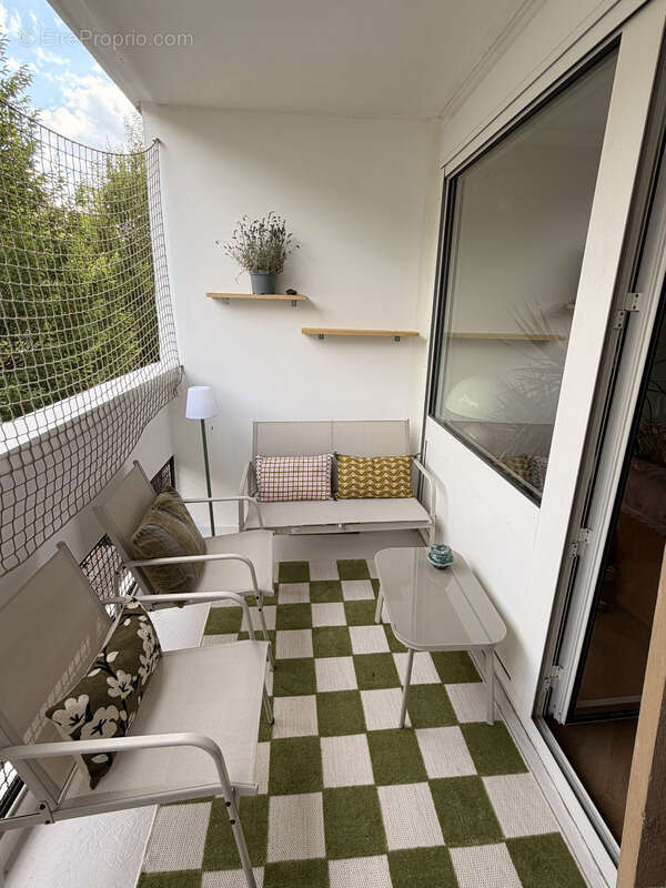 Angers/ T2 au 1er étage entièrement rénové de 50m2 avec balcon proche quartier Jardin des plantes, au pied du tramway et des com - photo 14