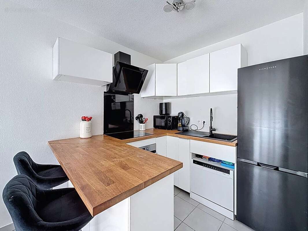 Appartement à CARROS