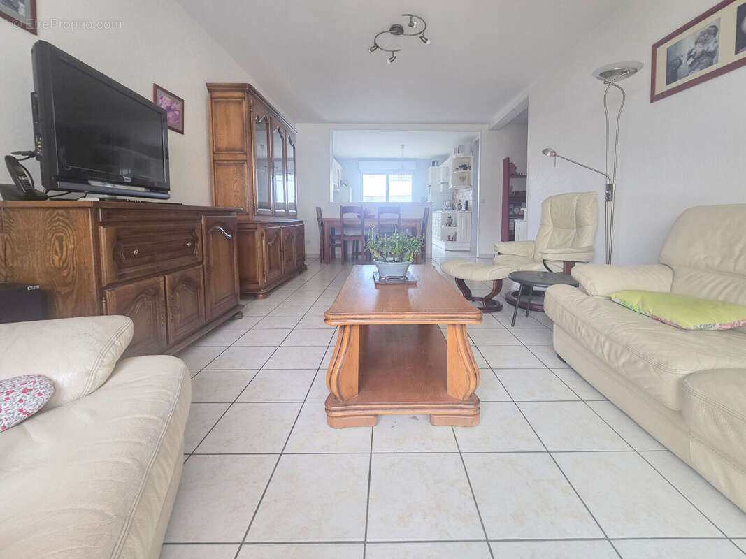 Appartement à vendre à Angers avec 3 chambres, 2 balcons, 2 garages - photo 2