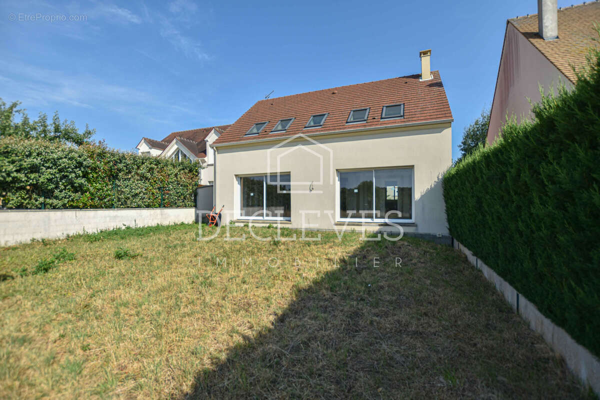 Maison Neuve de 150 m2 - 5 chambres et Sous-sol total -  Morainvilliers - - photo 2