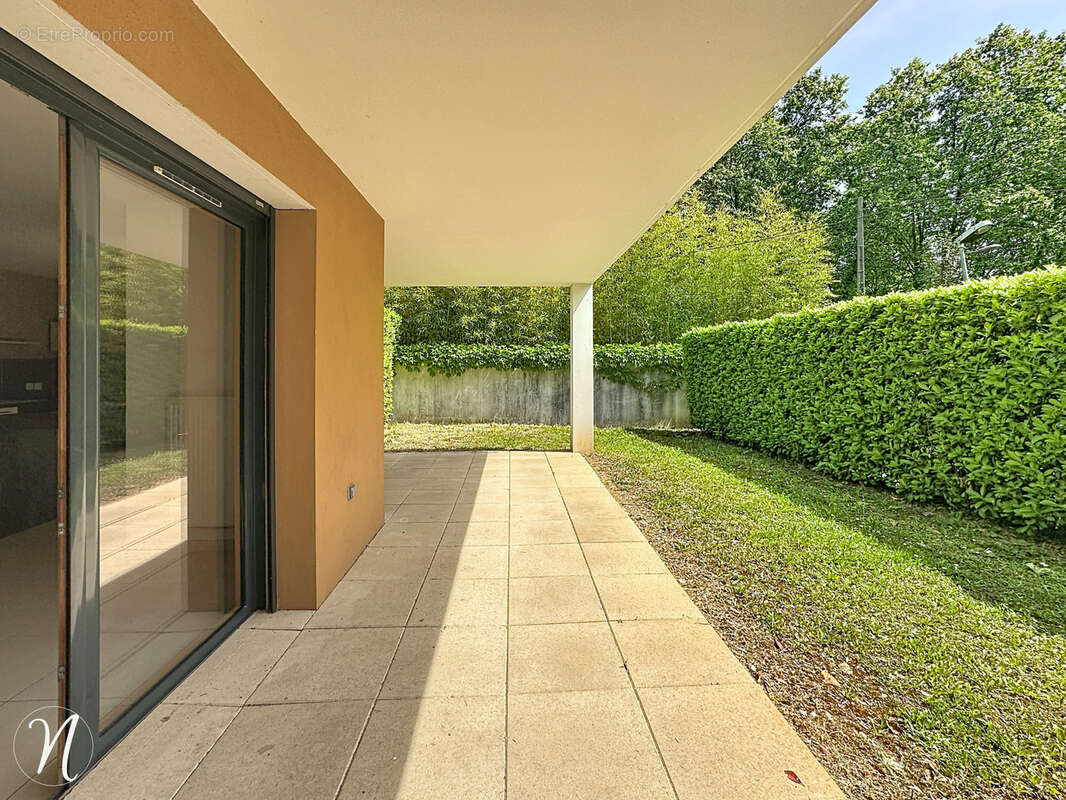Appartement à SAINT-GENIS-LAVAL